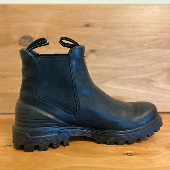 ECCO Women's Tredtray Black Leather Chelsea Boot! - Picture 10 of 15